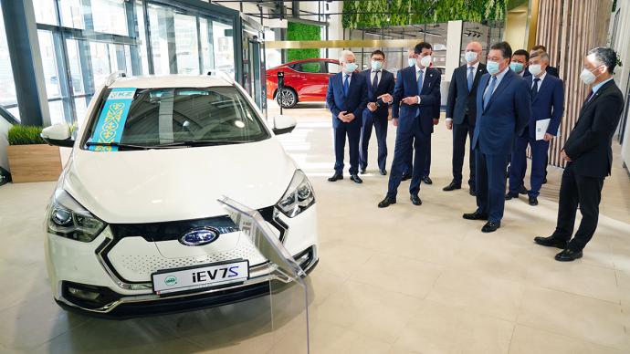 Премьер-Министру РК А. Мамину доложили о планах развития производства электромобилей в Казахстане
